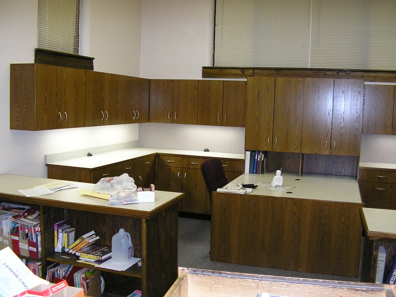 2005 01 13 14 28 43 - new desk at Bronson