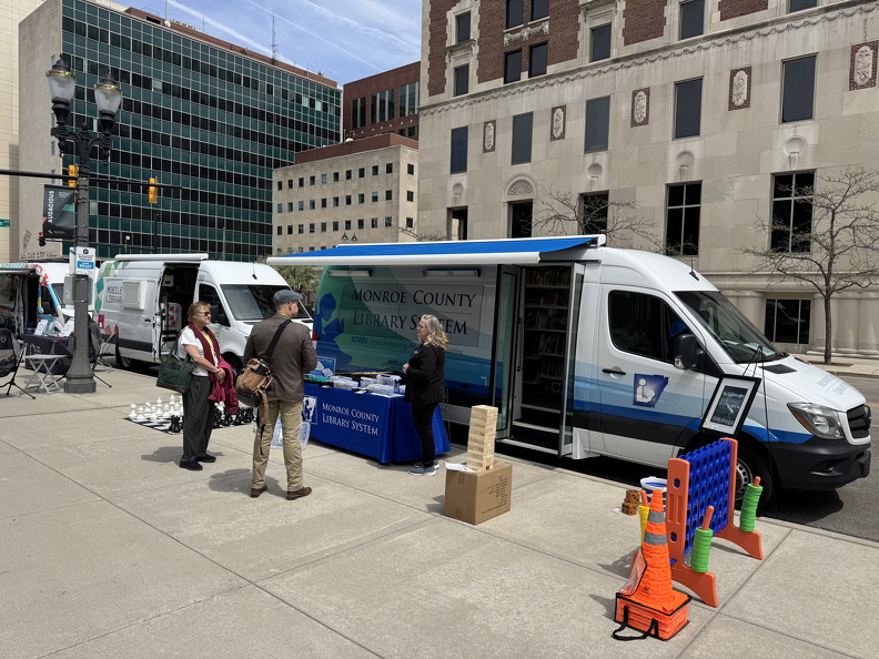 2025-04-30 13-48-43 - 