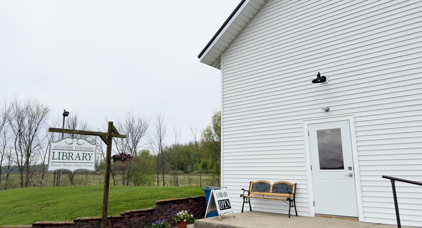 Algansee Branch Exterior